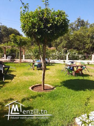 Restaurant équipé + 2 Etages habitable