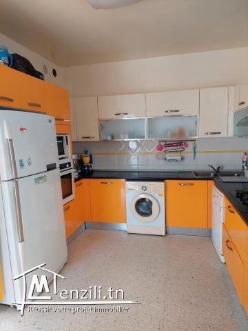 appartement (S+3) dans une résidence de 4 étages situe au 1er étage