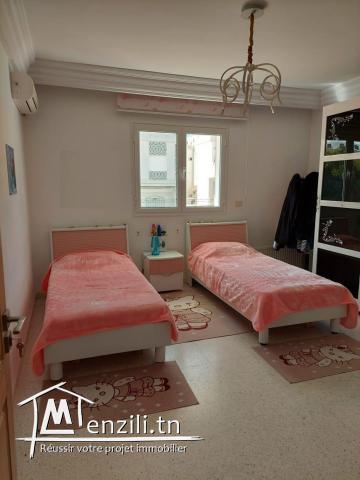 appartement (S+3) dans une résidence de 4 étages situe au 1er étage