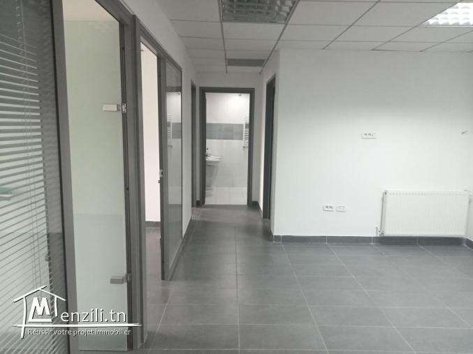 Etage de bureau de haut standing