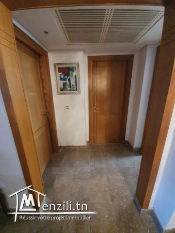 appartement s+4 a vendre aux jardins de Carthage