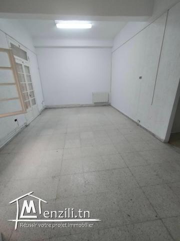 villa sur deux étages usage bureautique