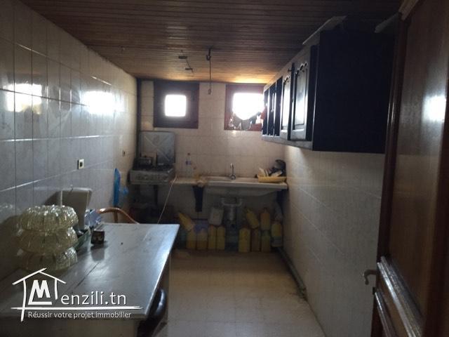 A vendre Une coquette immeuble à sidi hassine