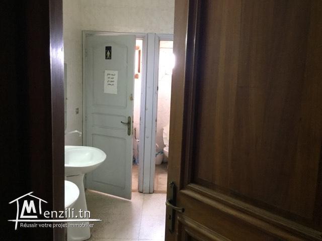 A vendre Une coquette immeuble à sidi hassine