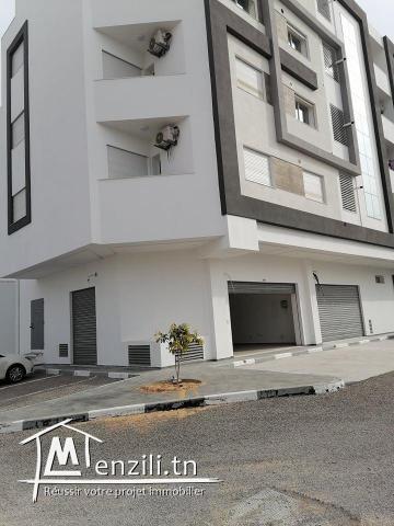 Magasin neuf à louer à route Mahida