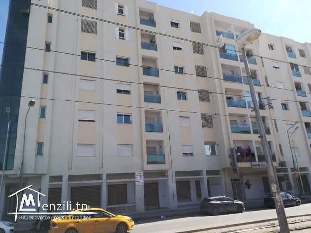 A vendre ou a louer appart HT std S+2 à Bab El KHAHDRA a cote de hotel El MECHTEL