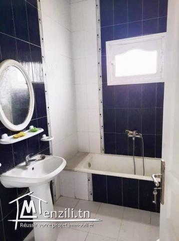 A vendre maison F5 à la Soukra 540m2