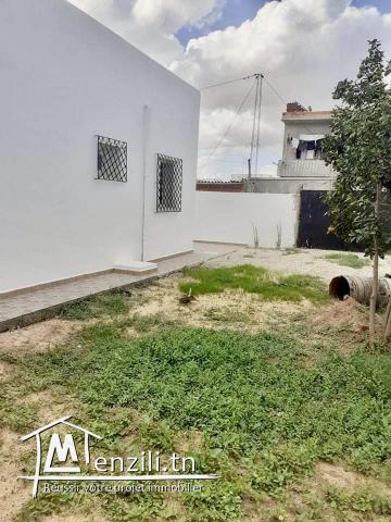A vendre maison F5 à la Soukra 540m2
