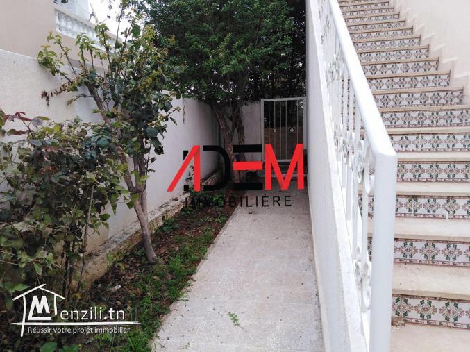 Spacieux étage de villa de 200m² bien situé à Sahlou