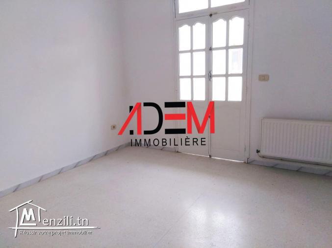 Spacieux étage de villa de 200m² bien situé à Sahlou