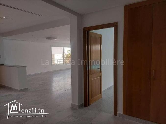 A Louer villa s6 avec piscine et jardin, Cité les Pins, Marsa