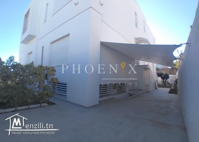 ETAGE DE VILLA VUE DEGAGEE AU LAC 2