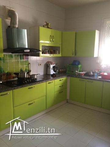 A vendre maison fait coin