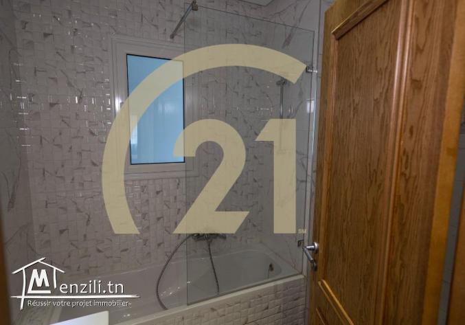 A vendre appartement S+4 Cité Les Palmeraies