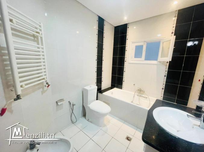 Rez de chaussée S+3  de 198 m² - Cité Erroudha