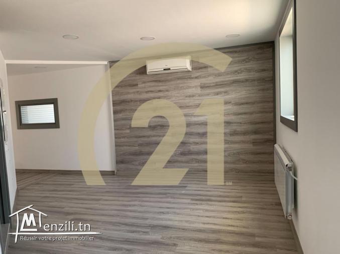 un bureau de 260m² pour la location situé au lac 1