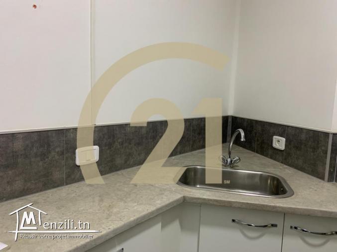 un bureau de 260m² pour la location situé au lac 1