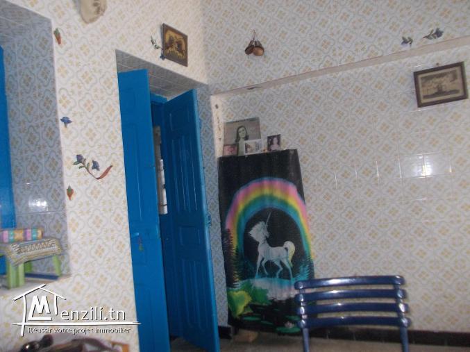 Maison Traditionelle Borj el ras Mahdia pied dans l'eau