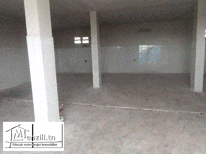 à louer un dépôt commercial à Borj touil