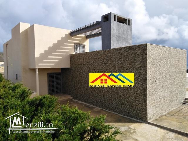 Charmante villa ds 640m2 a la plage el haouaria 8045