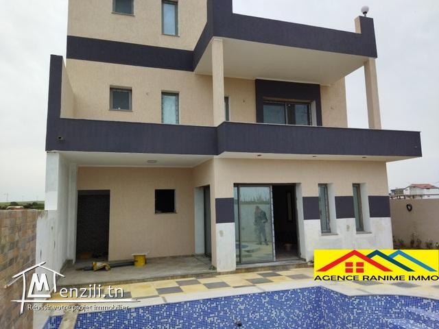 Villa ds 347m2 a la plage el haouaria 8045