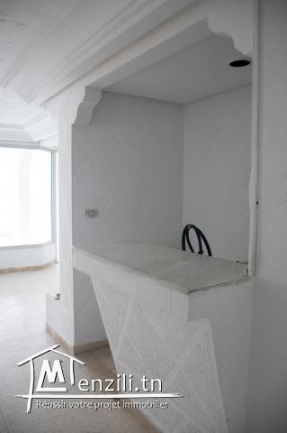 A VENDRE UN LOCAL A VOCATION COMMERCIAL OU ADMINISTRATIVE A L'ARIANA