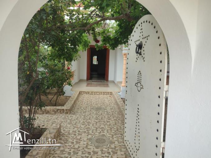 Une Belle Maison S+2 A Vendre à Hammamet