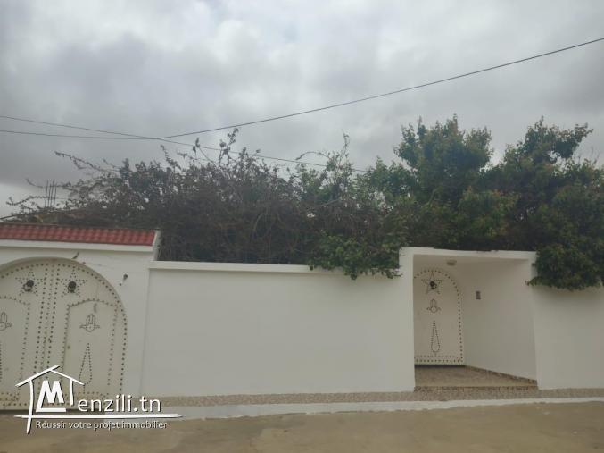 Une Belle Maison S+2 A Vendre à Hammamet