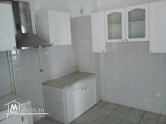 A Louer Appartement S+3 au 1er Etage à Carthage Byrsa