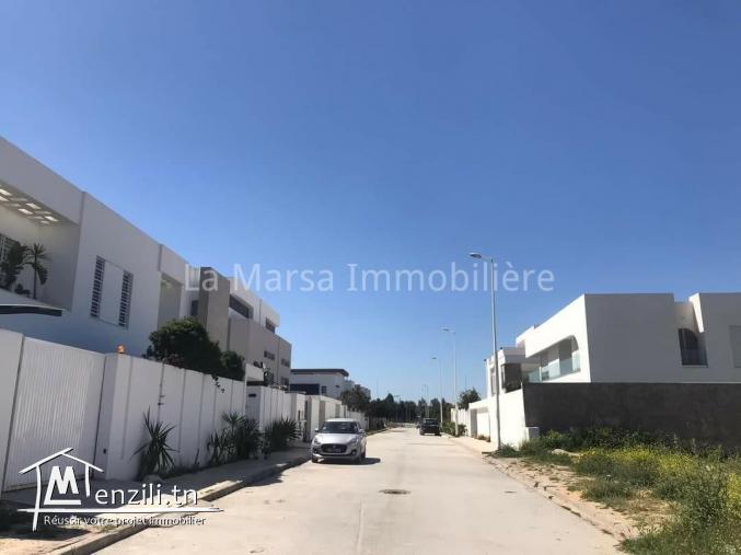 A Vendre terrain de 500m² à Chotrana