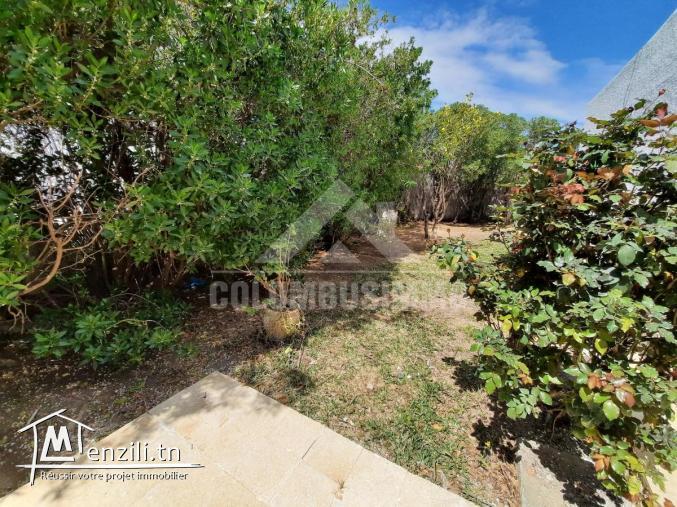 A LOUER VILLA AVEC JARDIN MENZAH 9