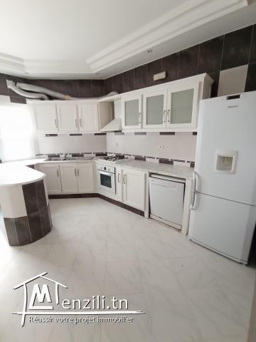 Au jardin d’el menzah2 à louer très joli s+2 RDC d’une villa