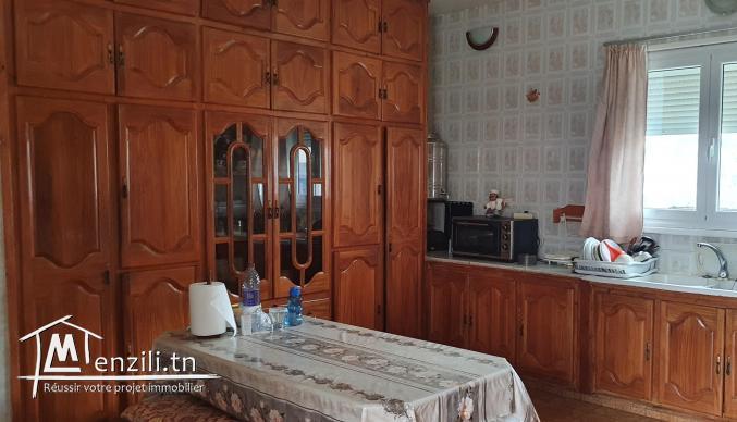 Maison sur 2 niveaux à Manouba