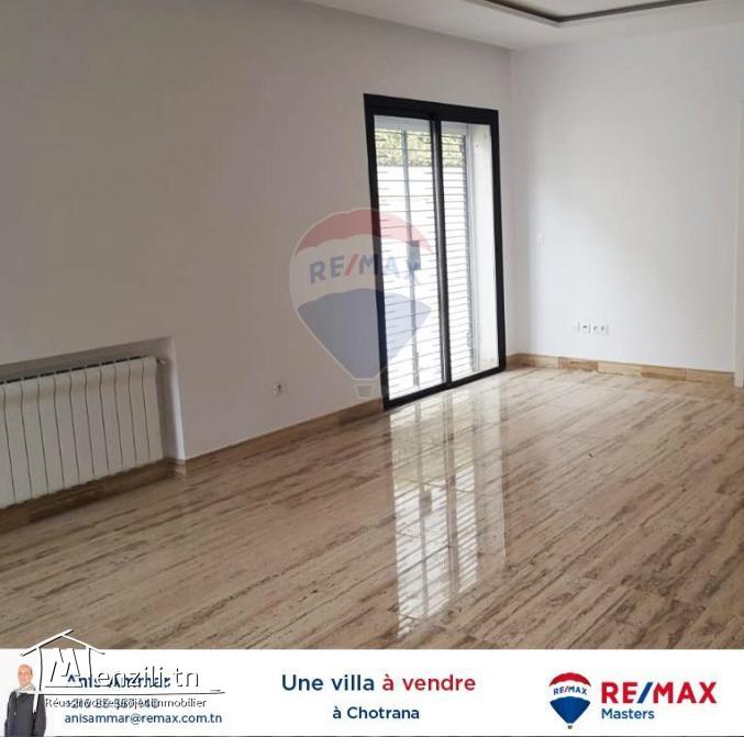 A VENDRE UNE VILLA EN S+6 A CHOTRANA