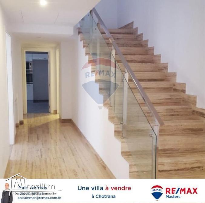 A VENDRE UNE VILLA EN S+6 A CHOTRANA