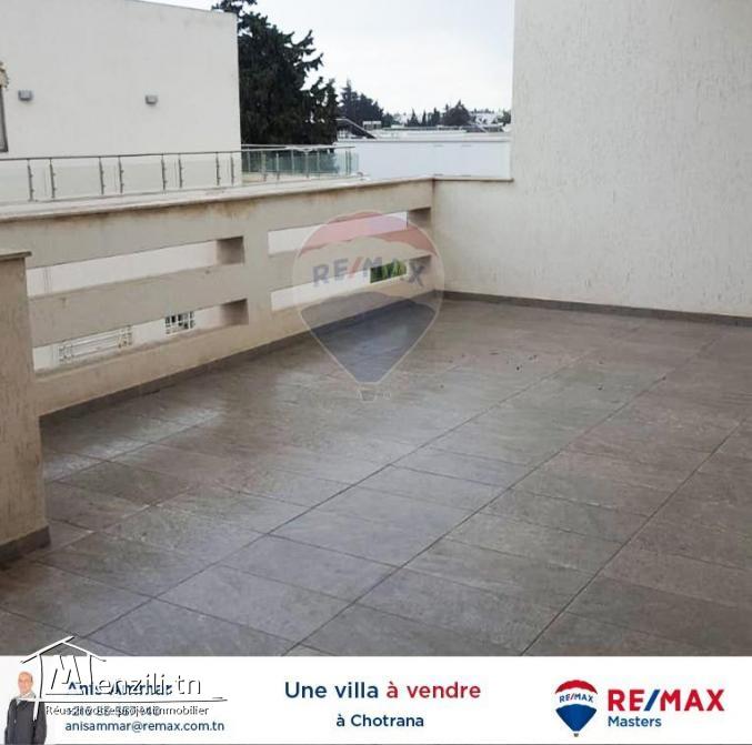 A VENDRE UNE VILLA EN S+6 A CHOTRANA