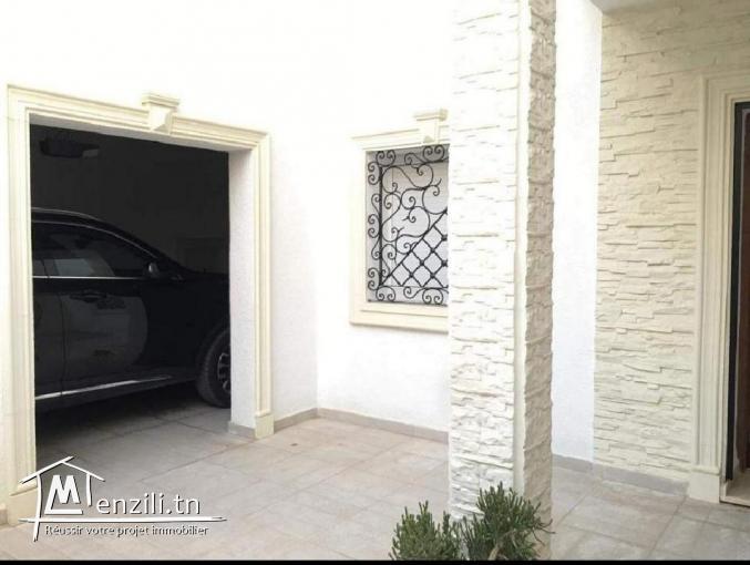 A vendre villa de 3 appartements à prix attractif