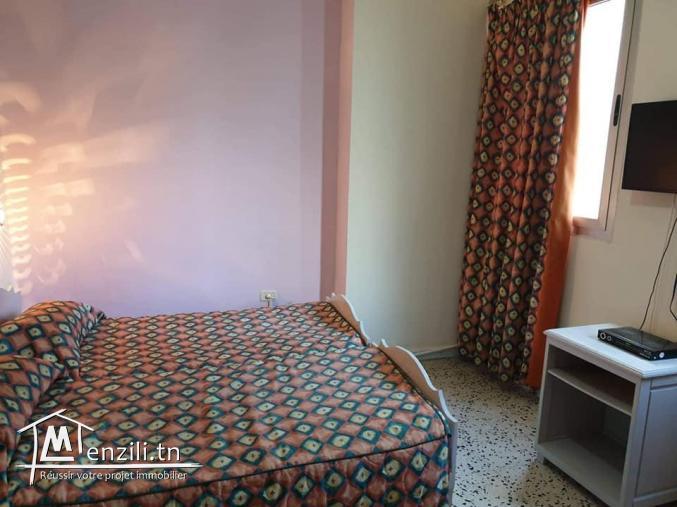 très belle résidence à 200m de la corniche de Boujâafar