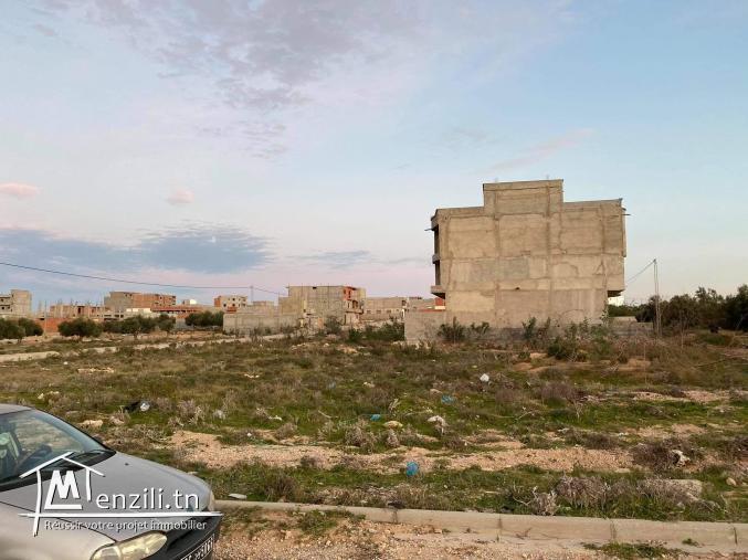 terrain à vendre ( sousse riadh ) près de lycée ibn roched