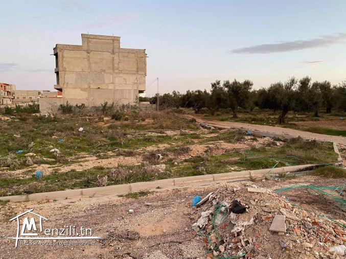 terrain à vendre ( sousse riadh ) près de lycée ibn roched