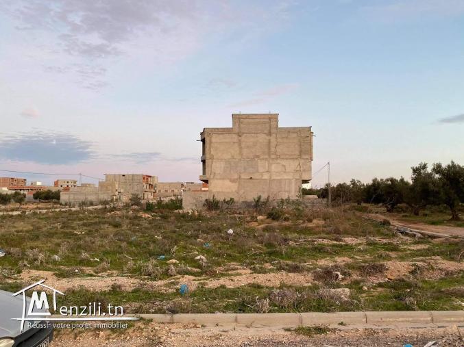 terrain à vendre ( sousse riadh ) près de lycée ibn roched