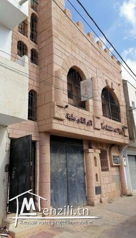 Maison à louer (convenable pour un projet culturel)