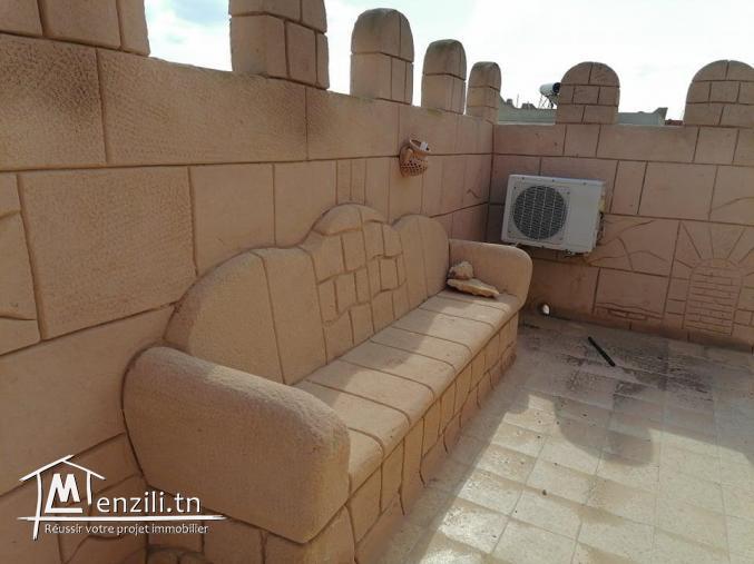 Maison à louer (convenable pour un projet culturel)