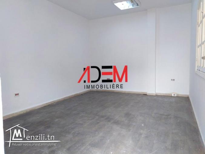 Bureau A3 bien situé à Khzema