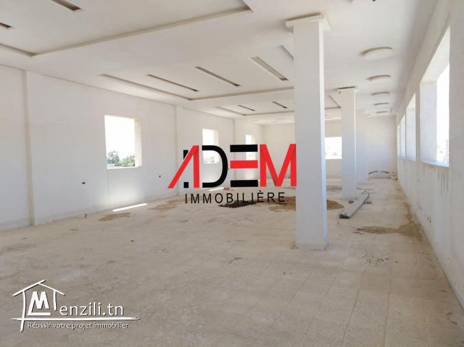 Immeuble de 3 étages bien situé à Hamem Sousse