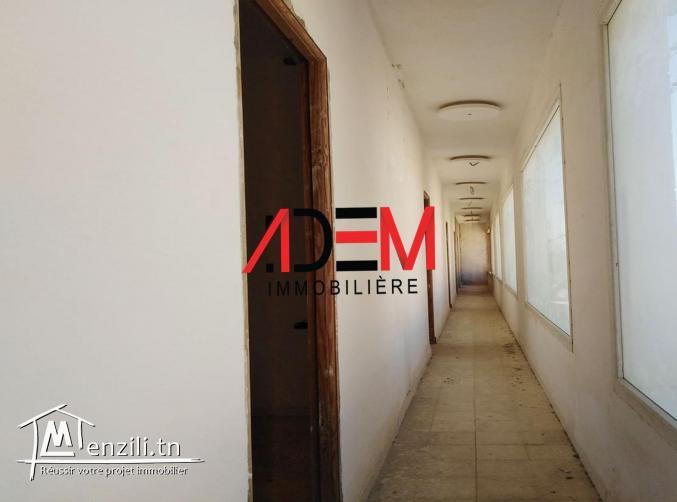 Immeuble de 3 étages bien situé à Hamem Sousse