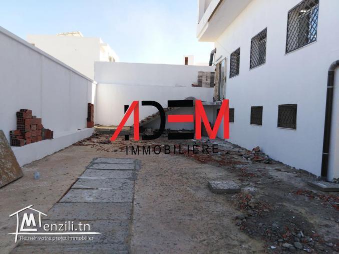 Local de 350m² à Klaa Sghira