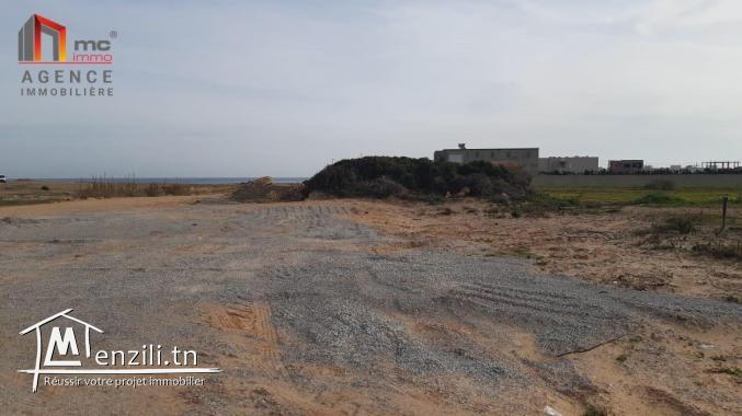 Un lot du terrain 50 m de la plage dar allouche