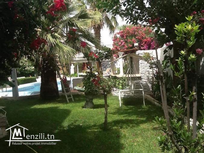 Belle villa plus Bungalow avec piscine, jacuzzi et grand jardin