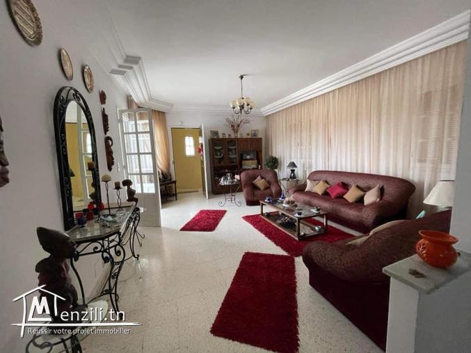 une belle villa (Rez de chaussée autonome et duplex) à el Kram